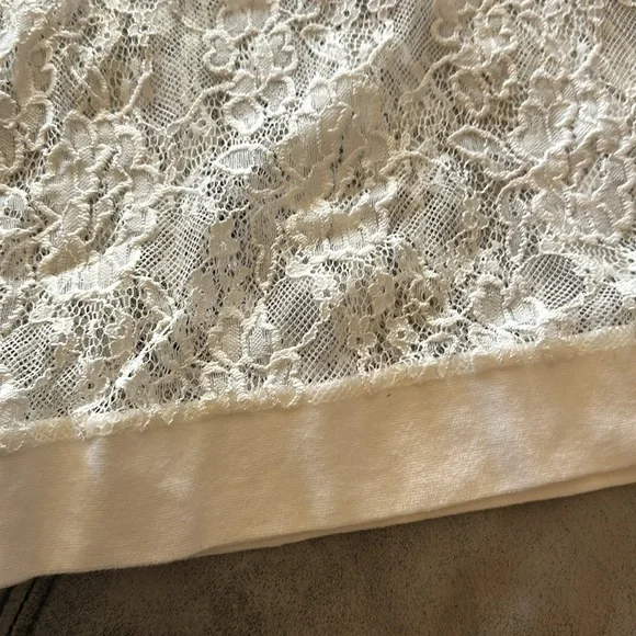 Lovers + Friends White Sheer Lace Long Sleeve Blouse🤍🤍🤍 - Picture 6 of 9